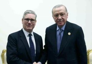 cumhurbaskani erdogan misirda ingiltere basbakani starmer ile gorustu HZI7x1hR.jpg